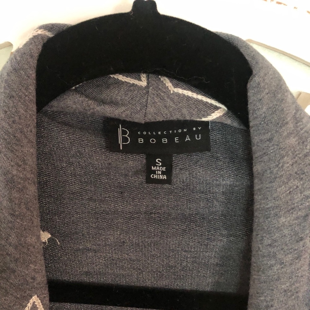 Sweater - Picture 4 of 4